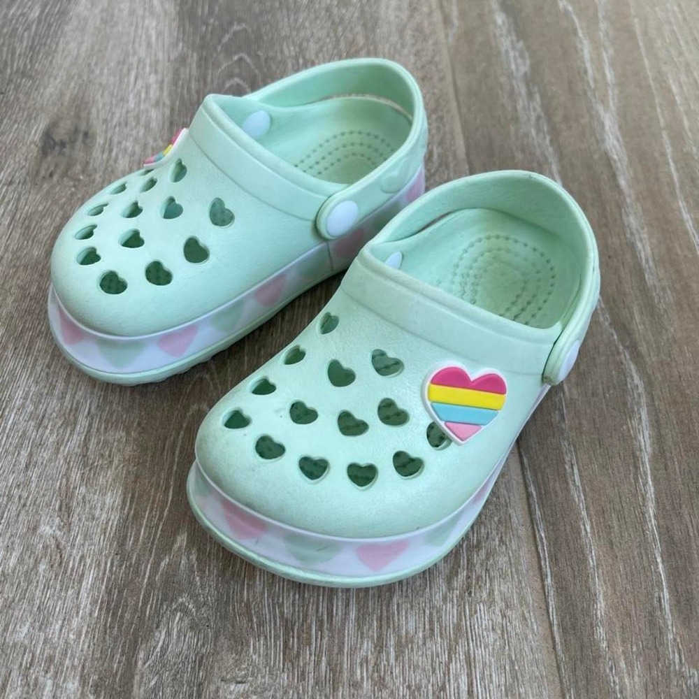Toddler Girls Mint Green Heart Clogs Size 5